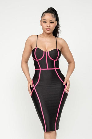 Bring a sultry style to your night-out look with this alluring color block contrast taping knee length bodycon dress. It features a sleeveless sweetheart neckline, adjustable spaghetti straps for a customized fit, highlighted seams down the front to create an hourglass illusion front view.