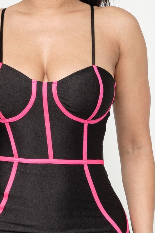 Bring a sultry style to your night-out look with this alluring color block contrast taping knee length bodycon dress. It features a sleeveless sweetheart neckline, adjustable spaghetti straps for a customized fit, highlighted seams down the front to create an hourglass illusion